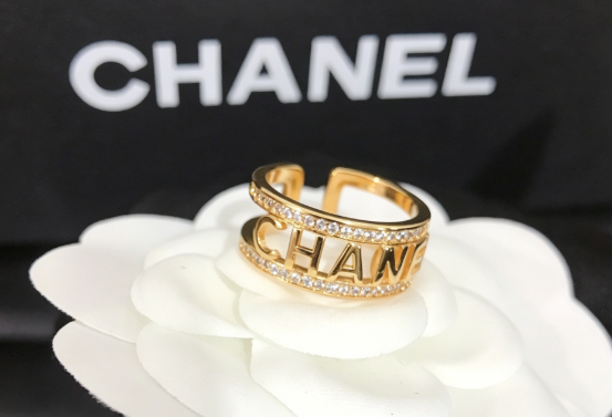 CHANEL 샤넬스타일 문자 큐빅 오픈 반지 동도금 골드 컬러 여성 패션 반지 선물용