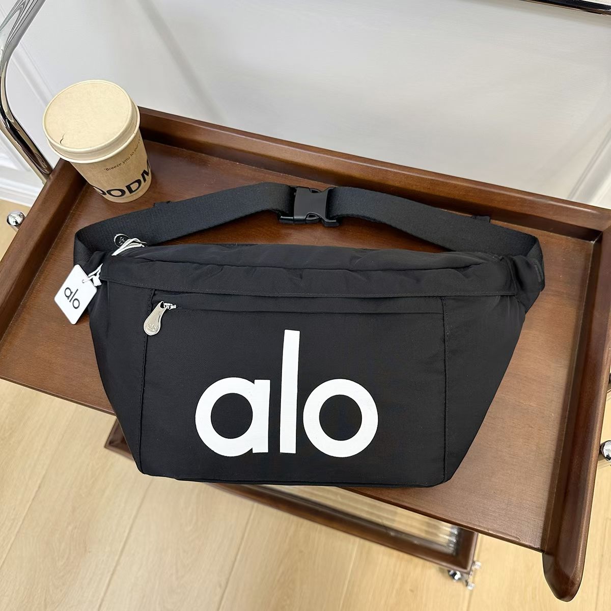 alo 남녀공용 알로 힙색 넉넉한 수납 대용량 허리가방 운동 산책 여행 데일리 가방