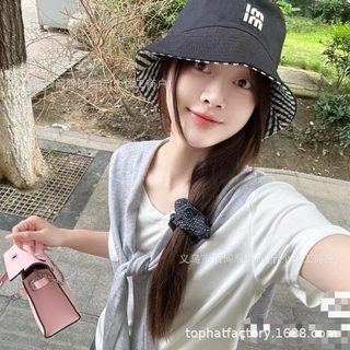 여성 양면 착용 가능한 스트라이프 버킷햇 대두머리 핏 가능한 캔버스 자수 자외선 차단 벙거지 모자