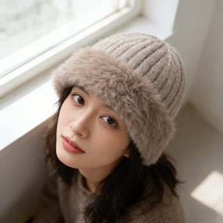 여성 토끼털 혼방 니트 비니 겨울 방한 귀보호 두꺼운 무챙 털모자