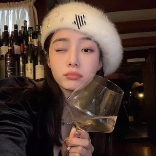 여성 토끼털 베레모 겨울 별 포인트 조절 가능한 방한 화가모자