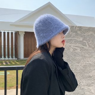 여성용 토끼털 혼방 버킷햇 겨울 방한 숏챙 벙거지 모자 데일리 통근룩