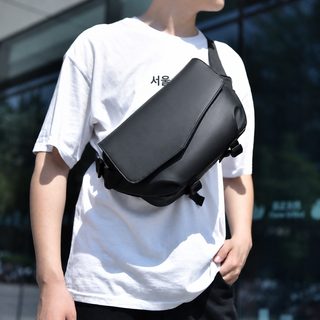 신형 트렌디한 남성 기관차 크로스백 물벼락 방지 다기능 가슴가방 트렌디
