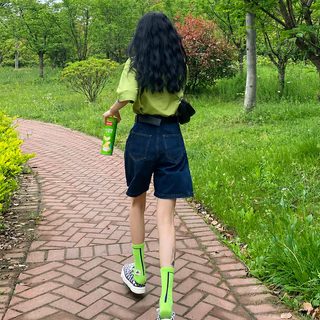 5분 데님 반바지 여자 매운 여자 여름 2024년 신상 얇은 허리 허리 스트레이트 와이드 다리 중 바지 붐