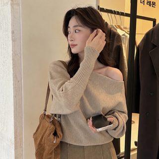 한위안시 여성 가을 오프숄더 긴팔 니트 스웨터 솔리드 출근룩 이너 상의