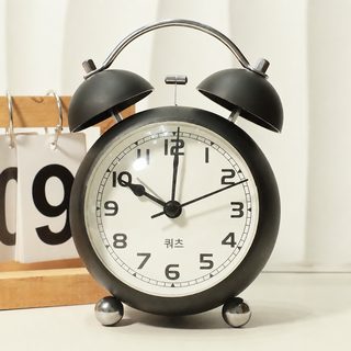 4.5인치 유럽식 복고 알람 BB 소리 알람 음소거 지침 석영 탁상 시계 ABS 창의