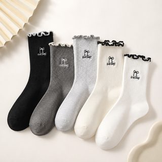 아정네 도매 양말 여자 춘추 정소 면 중통 충돌 색 리본 자수 나무 귓가 달
