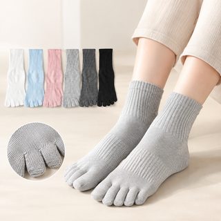 아정네 여성 요가 필라테스 미끄럼방지 다섯발가락 중목 스포츠 양말