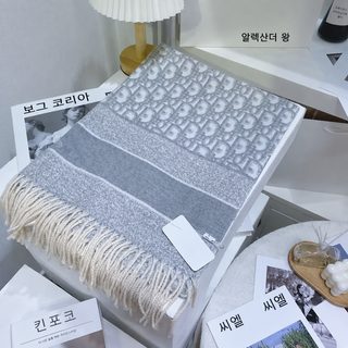 秋冬新款D字母羊毛围巾女大牌羊绒围巾流苏双面披肩保暖围脖工厂
