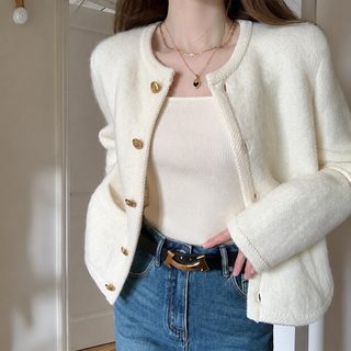 여성 화이트 소향풍 크롭 니트 가디건 라운드넥 긴팔 단추 스웨터 가을겨울