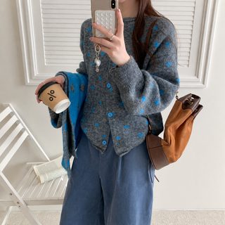 잉어외한계 루즈하고 나른한 느낌 물감 머플러 스웨터 여파점 스웨터 파점