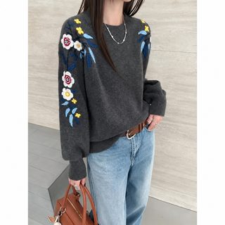 유럽 상품 중공업 자수 꽃 라운드 칼라 커버 스웨터 여자 가을 서양 분위기