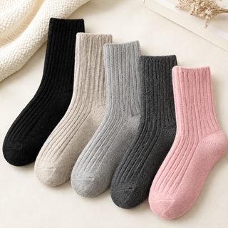 아정네 도매 30% 양모 양말 여성 캐시미어 두께 보온 중통 캐시미어 가을/겨