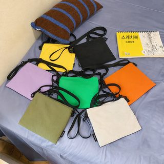일본계 어린이 무인풍 심플한 캔버스 봉투 가방 남녀 어린이 2026 신형 캐주얼 백합 크로스 작은 네모난 가방