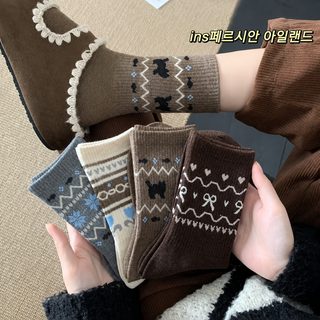 가을과 겨울 신상 빈티지 페르섬 양말 여자 중통 양말 ins 민족풍 백합 트렌