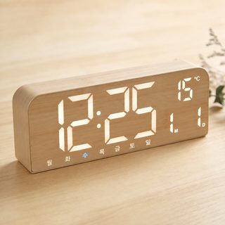 새로운 LED 시계 대형 스크린 알람 시계 심플한 나무 무늬 시계 창의 시계 탁상 시계는 GH를 걸 수 있다