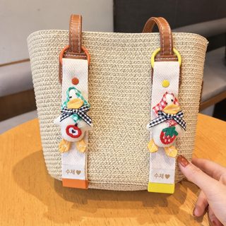 田园风头巾鸭子挂件可爱水果草莓鸭布艺包挂饰帆布带水杯背包挂绳