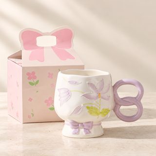 입체 꽃무늬 도자기 머그컵 430ml 리본 손잡이 선물포장