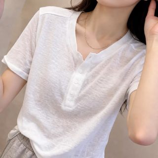 여성 화이트 반팔 티셔츠 버튼 포인트 여름 데일리 루즈핏 면 상의