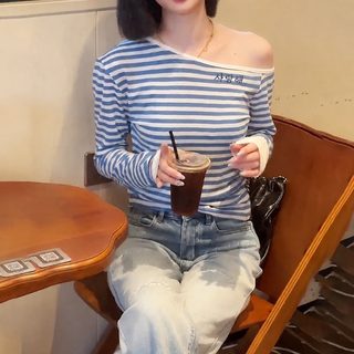 여성 블루 스트라이프 오프숄더 긴팔 티셔츠 슬림핏 사선넥 가을 데일리 상