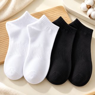 흑백 양말 남자 사계절 신강 면양말 도매 노점 여름 얇은 저방 짧은 양말 배 양말 한 벌 대리 발급