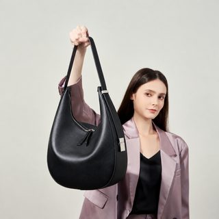 2026 봄여름 신상 천연 소가죽 여성 숄더백 초승달 호보백 버킷백 토트백