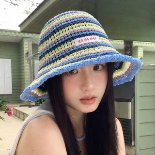 컬러 줄무늬 밀짚 어부모 여자 여름 해변 모래사장 통기 얼굴 작은 펀칭 밀