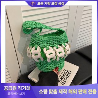 파라몬 여성 핸드메이드 스트로 버킷백 2025 봄 배색 데일리 비치백