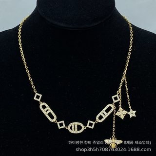크로스보더 인기 D집 신형 돼지코 자모 CD 목걸이 꿀벌 별 복고 백합 목걸이