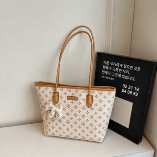 크로스보더 대리 발송 2026 신형 복고 대용량 핸드백 여성 백합 수업 큰 가방