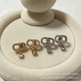 CD 레터링 큐빅 드롭 귀걸이 여성 패션 데일리 이어링