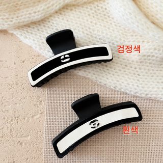한국식 배색 가죽 사각 펀칭 대형 상어 집게핀 블랙화이트 빈티지 헤어클립