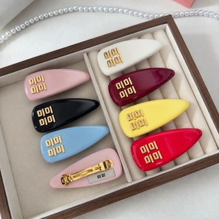 에나멜 버전 알파벳 miu 머리핀 fever 같은 사탕색 스프링 클립 앞머리 사이드 클립 심플한 기질