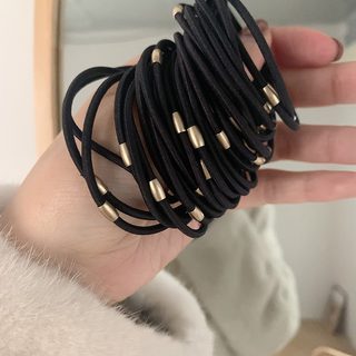 고탄력 고무줄 머리띠 머리띠 묶는 거 되게 좋아한다고 들었어요. 머리끈. 한국 머리끈.