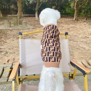 秋冬宠物毛衣狗狗猫咪针织连体帽衣服冬季保暖比熊泰迪博美柯基衫