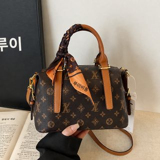 여성 미니 사각 숄더 크로스백 레터링 빈티지 데일리 필로우백