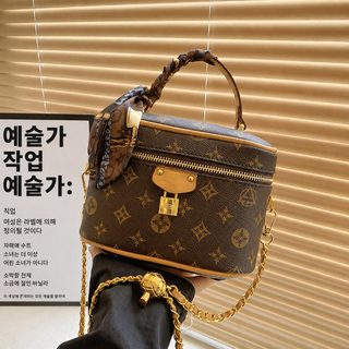 고급스러운 가방녀 2026 신상 한국판 패션 기품 빈티지 체인 박스백 백팩 숄