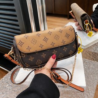2026 신상 여성 프린트 미니 사각 숄더백 크로스백 데일리 겨드랑이 가방