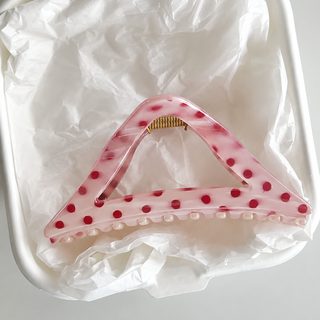 한국계 가을 분위기감 거위 노란색 딸기 물결 점 잡기 뒤통수 반발 상어 집게 기질 백발머리 잡기