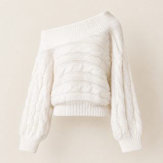 전희미 같은 흰색 꽈배기 비스듬한 어깨 일자 어깨 스웨터 여자 가을 겨울 나른한 옛 돈풍 오프숄더 니트 상의