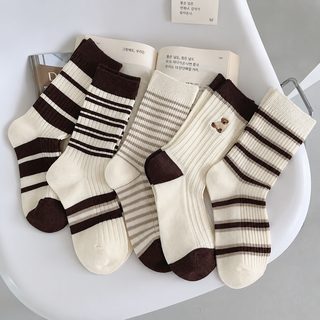 여자 양말 제 및 양말 여자 도매 가을 겨울 중통 곰돌이 ins 조수 일계 귀여운 양말 더미 여자 스타킹